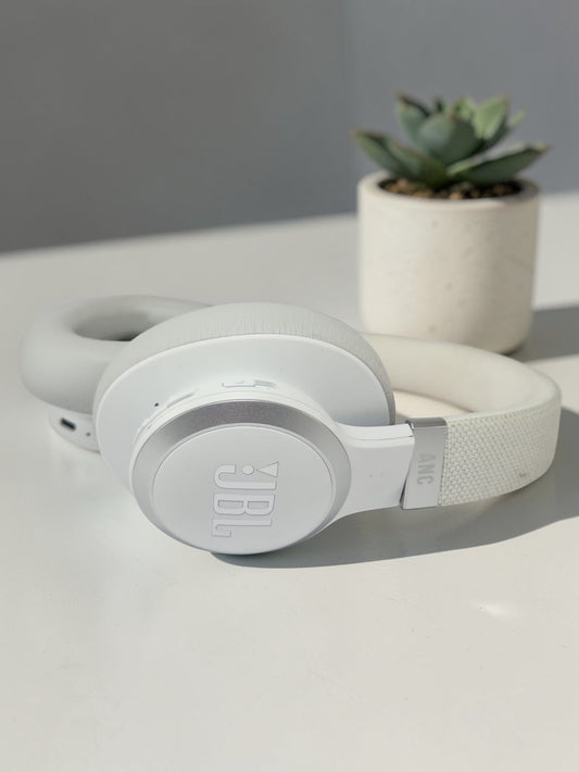 JBL Over-Ear con Cancelación de Ruido (ANC)