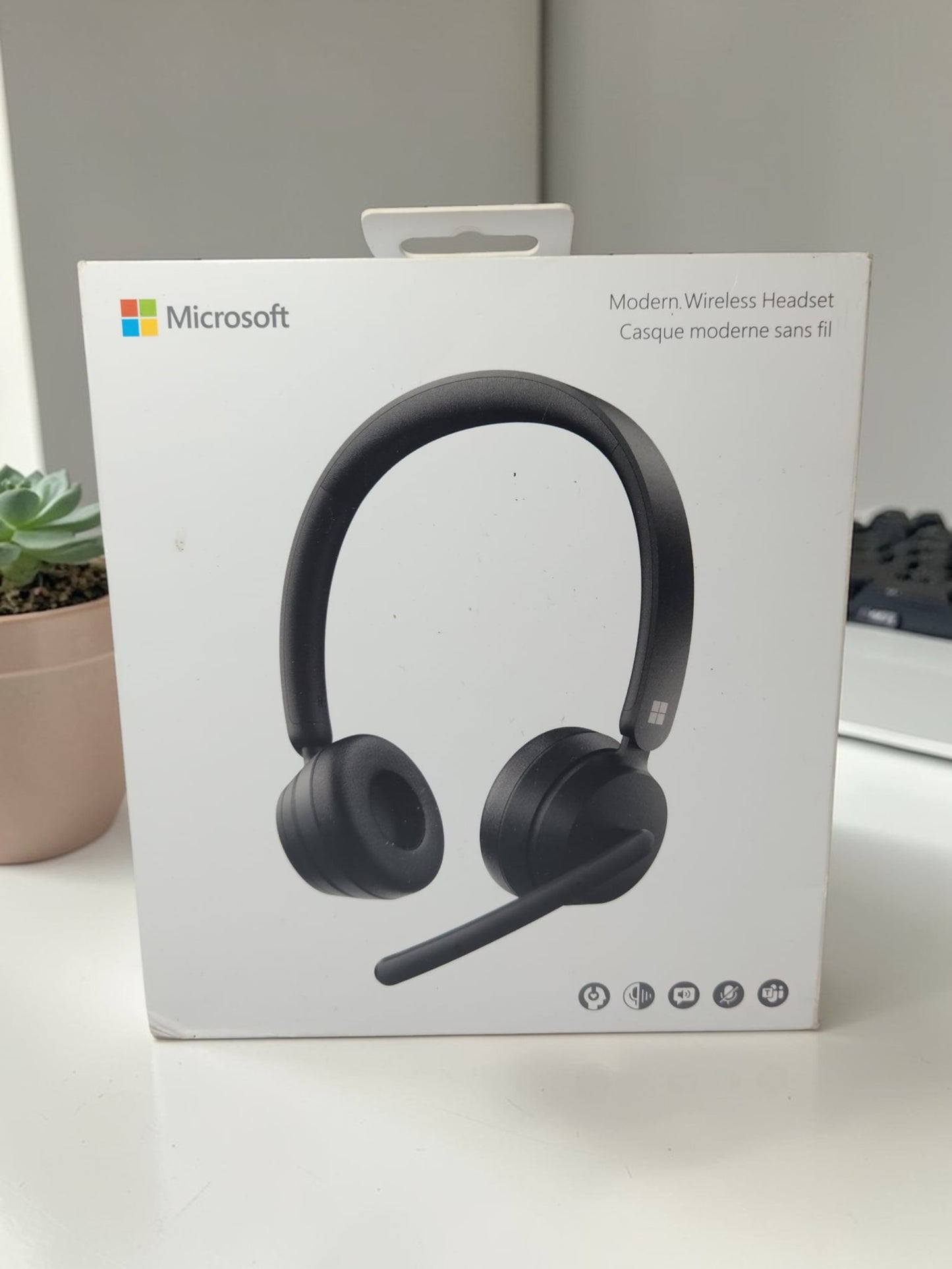 Microsoft Modern Wireless Headset
