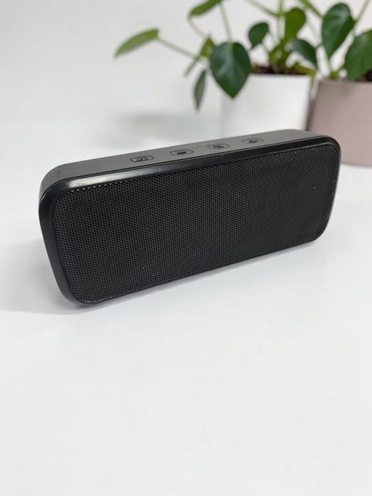Insignia – Bocina Bluetooth Portátil
