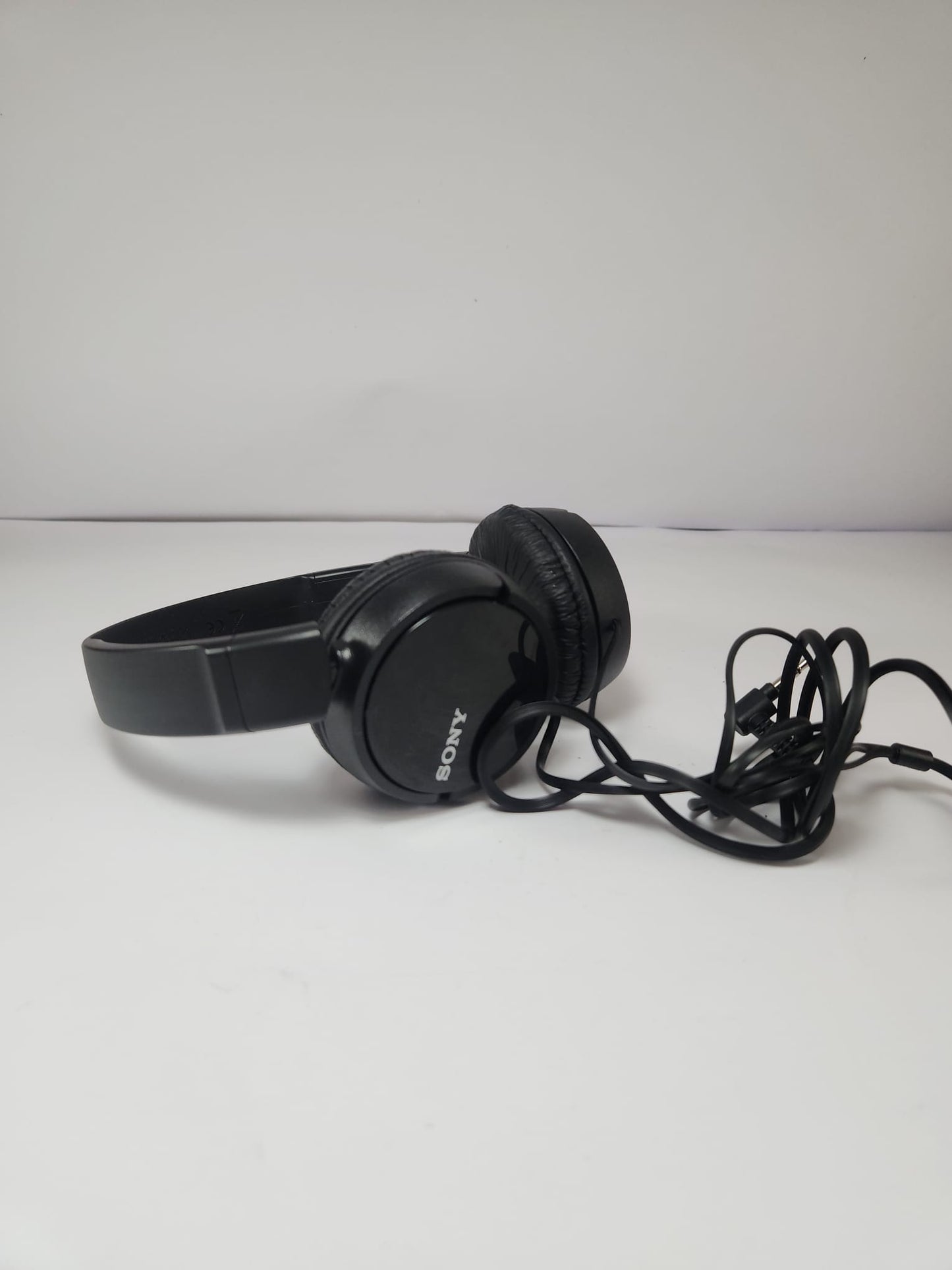 Audífonos Sony con cable — 3.5mm