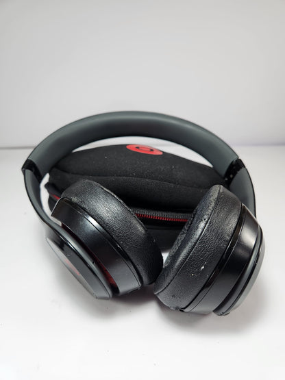 Beats Solo – Funciona solo con cable (Bluetooth no operativo)